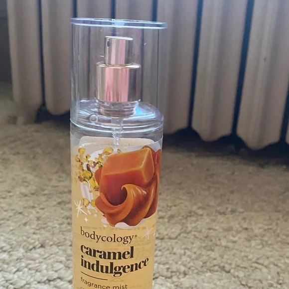 Bodycology Caramel Indulgence Fragrance Mist - Warm Gold - Picture 2 of 3